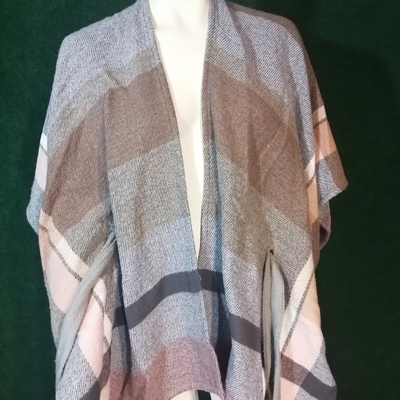 Poncho sweater - Picture 5 of 5